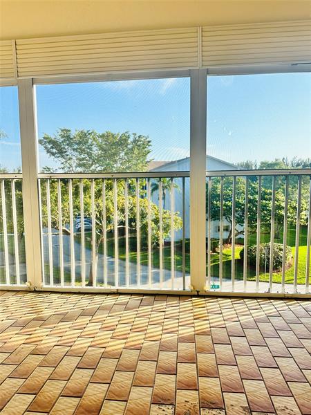 Image 16 of 19 For 12500 5th Ct  410