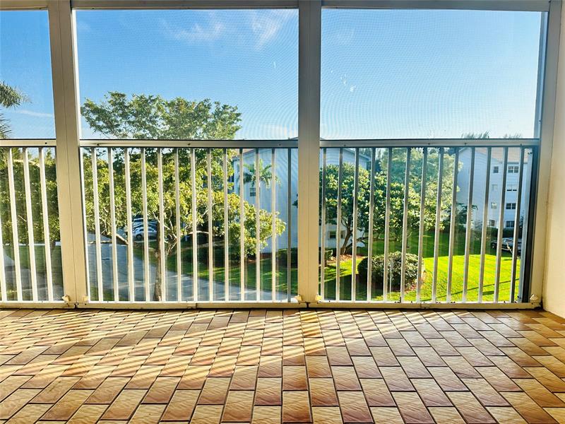 Image 18 of 19 For 12500 5th Ct  410