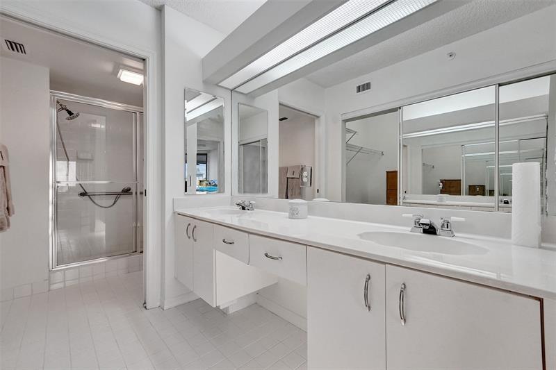 Image 11 of 63 For 7819 Granville Dr  110