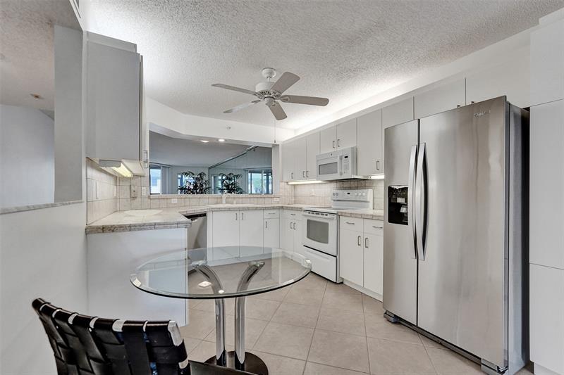 Image 15 of 63 For 7819 Granville Dr  110
