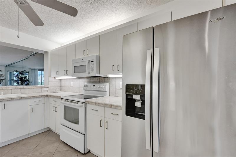 Image 17 of 63 For 7819 Granville Dr  110