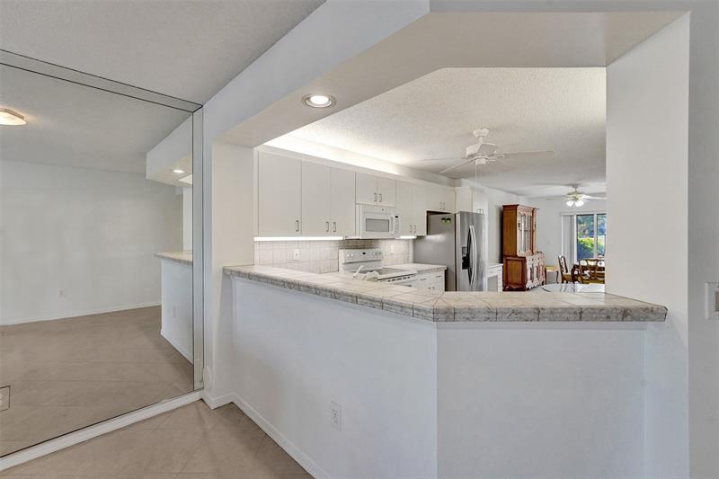 Image 20 of 63 For 7819 Granville Dr  110