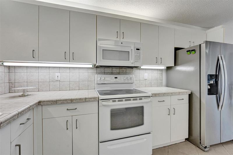 Image 36 of 63 For 7819 Granville Dr  110