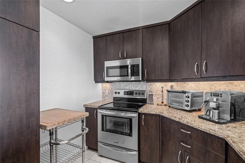 Image 17 of 54 For 340 Sunset Dr  1809
