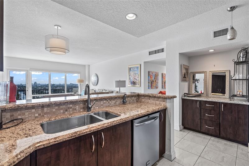 Image 18 of 54 For 340 Sunset Dr  1809