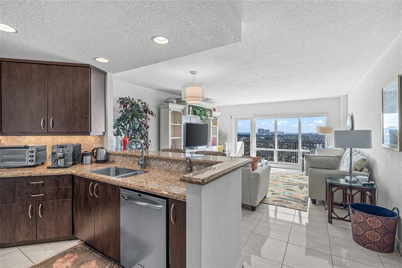 Image 9 of 54 For 340 Sunset Dr  1809