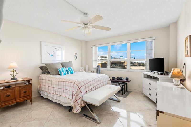 Image 16 of 39 For 133 Pompano Beach Blvd  704