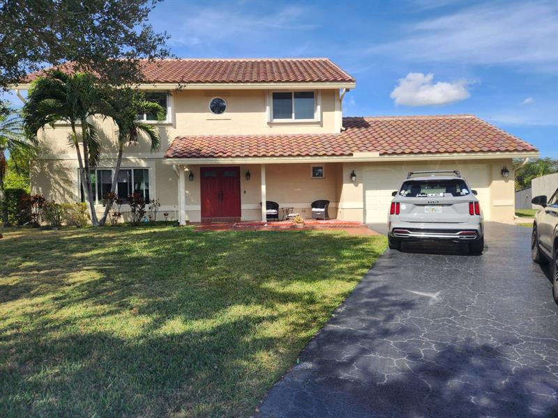 Image 2 of 30 For 14531 Hickory Ct