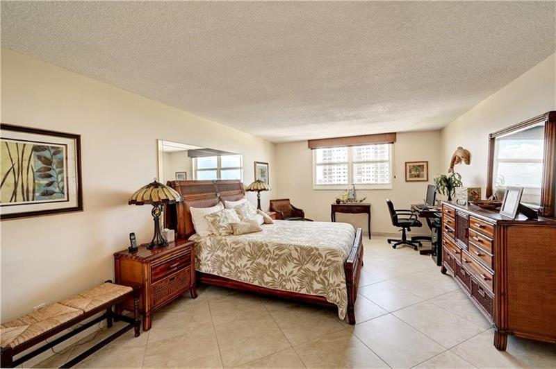 Image 21 of 34 For 1401 Ocean Dr  Ph3