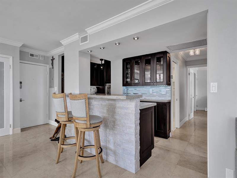 Image 17 of 42 For 209 Fort Lauderdale Beach Blvd  6c