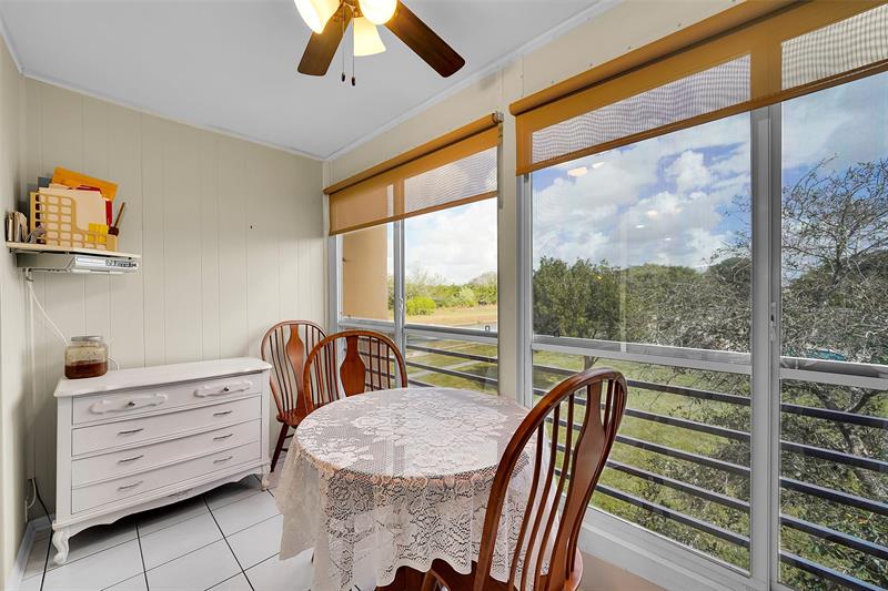 Image 14 of 28 For 9001 Sunrise Lakes Blvd  301