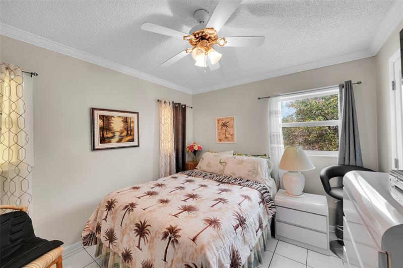 Image 7 of 28 For 9001 Sunrise Lakes Blvd  301