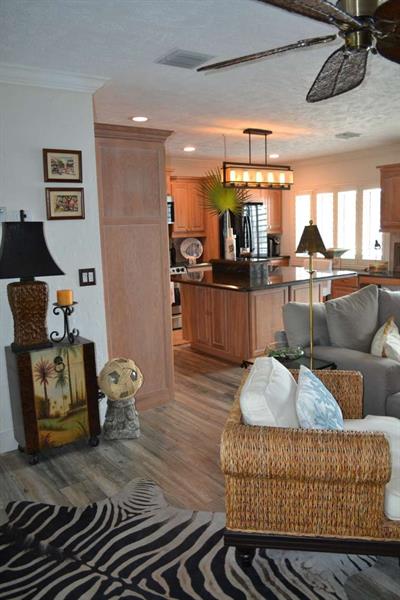Image 5 of 24 For 1201 Riverside Dr  201