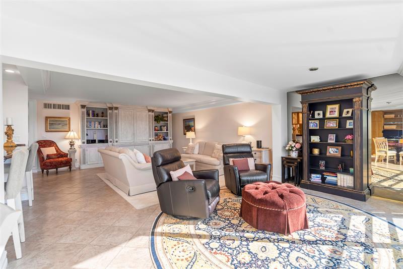 Image 22 of 30 For 3050 47th Ct  403