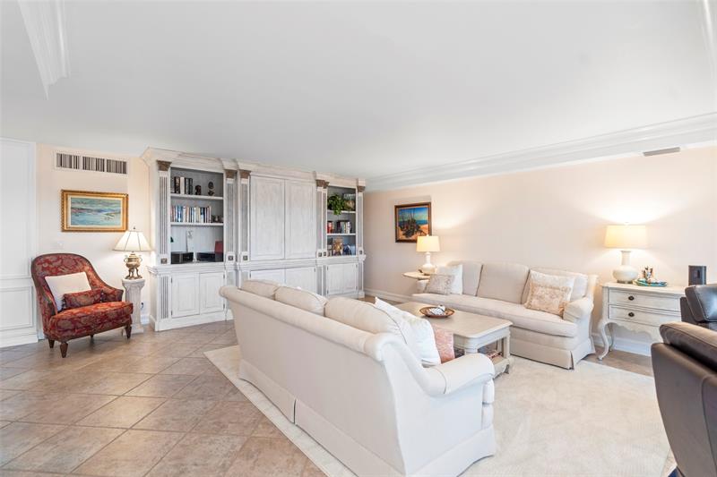 Image 23 of 30 For 3050 47th Ct  403