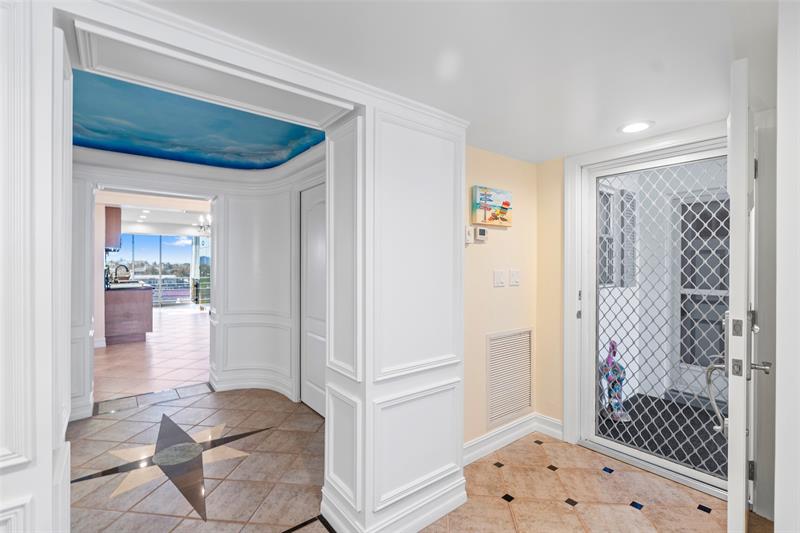 Image 5 of 30 For 3050 47th Ct  403