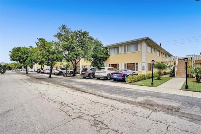 Image 3 of 15 For 5820 22nd Way  628