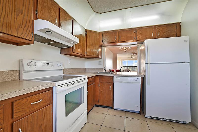 Image 17 of 30 For 3000 42nd Avenue  B508
