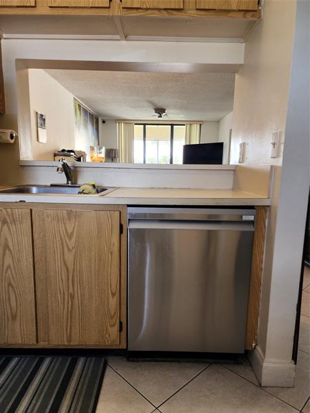 Image 11 of 32 For 11358 Taft St  11358