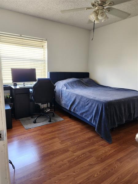Image 15 of 32 For 11358 Taft St  11358
