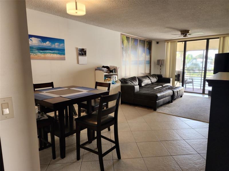 Image 17 of 32 For 11358 Taft St  11358