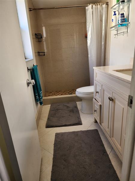 Image 19 of 32 For 11358 Taft St  11358
