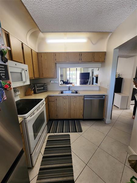 Image 30 of 32 For 11358 Taft St  11358
