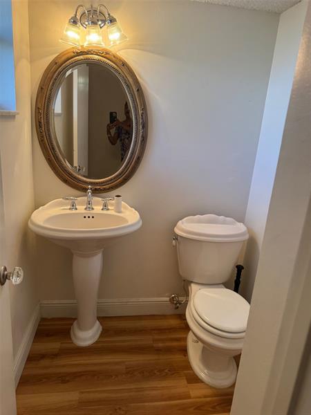 Image 10 of 30 For 3774 Inverrary Blvd  106p