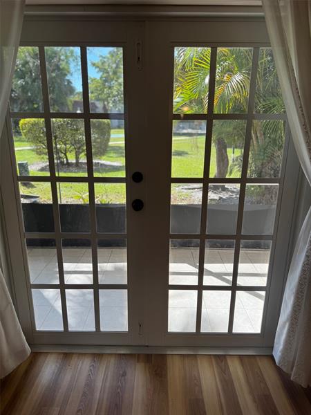 Image 7 of 30 For 3774 Inverrary Blvd  106p