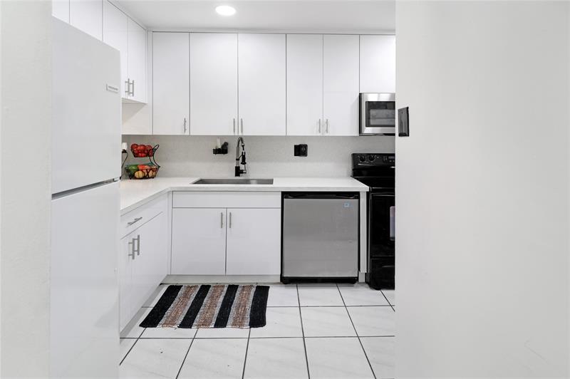 Image 9 of 35 For 4490 19th Ct  113