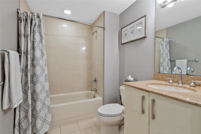 Image 19 of 70 For 191 20th Ave  312