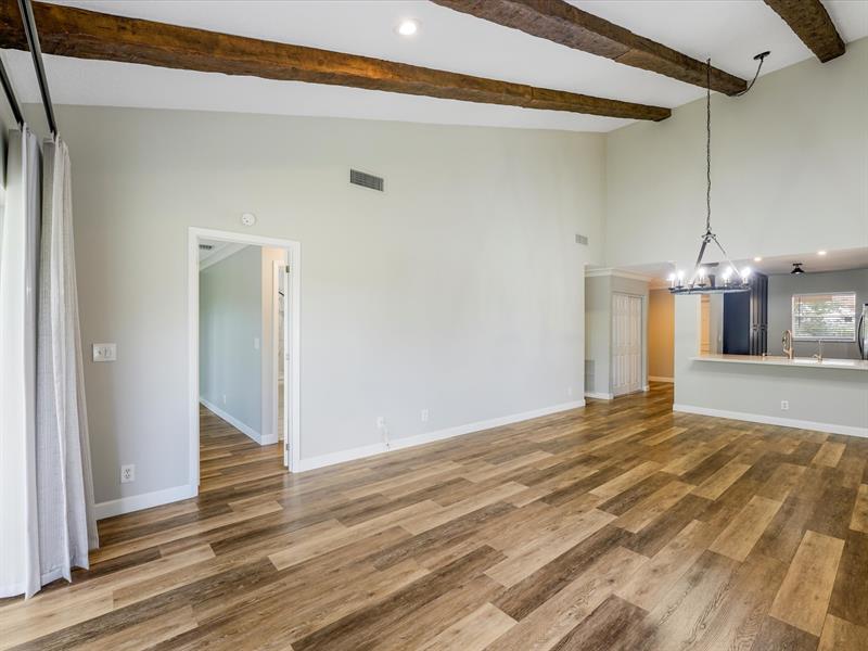 Image 7 of 22 For 7532 86th Ter  203