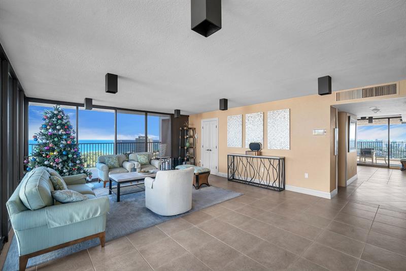 Image 40 of 49 For 936 Intracoastal Drive  3e