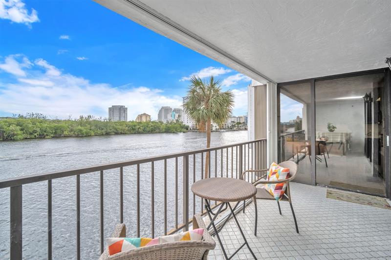 Image 8 of 49 For 936 Intracoastal Drive  3e