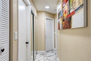 Image 11 of 38 For 6790 69th Ct