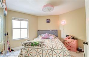 Image 14 of 38 For 6790 69th Ct