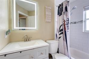 Image 16 of 38 For 6790 69th Ct