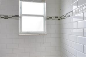 Image 17 of 38 For 6790 69th Ct