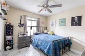 Image 18 of 38 For 6790 69th Ct