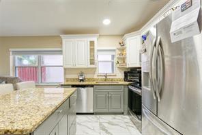 Image 19 of 38 For 6790 69th Ct