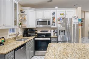 Image 23 of 38 For 6790 69th Ct