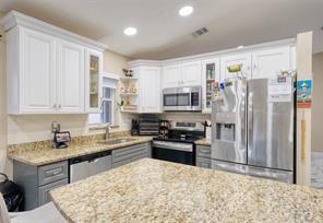 Image 24 of 38 For 6790 69th Ct