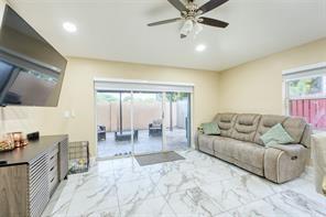 Image 25 of 38 For 6790 69th Ct