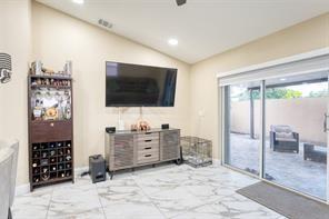 Image 26 of 38 For 6790 69th Ct