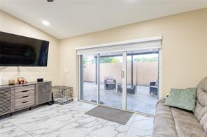 Image 27 of 38 For 6790 69th Ct