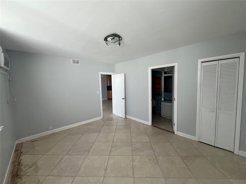 Image 16 of 31 For 1200 Fort Lauderdale Beach Blvd  10