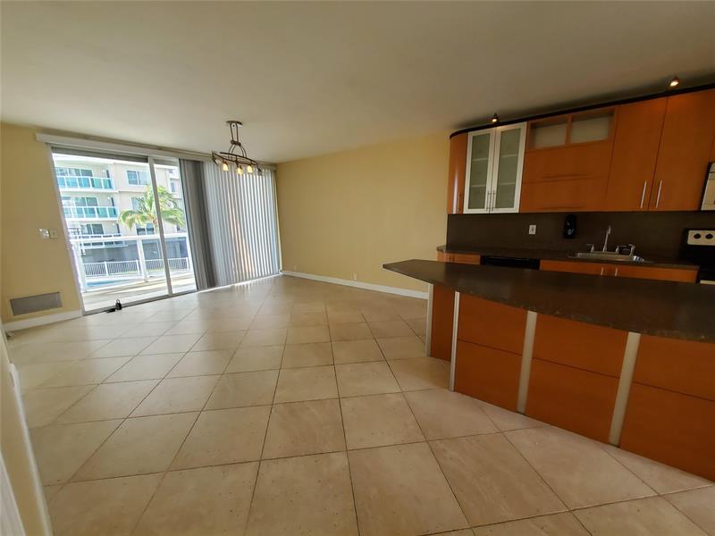 Image 18 of 31 For 1200 Fort Lauderdale Beach Blvd  10