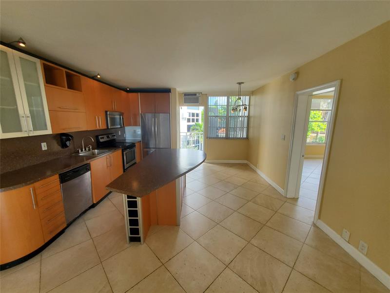 Image 21 of 31 For 1200 Fort Lauderdale Beach Blvd  10