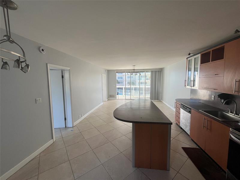 Image 9 of 31 For 1200 Fort Lauderdale Beach Blvd  10