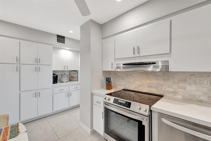 Image 23 of 61 For 3200 36th St  1721